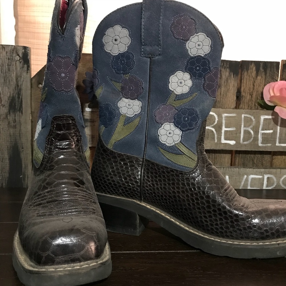Ariat phat babies